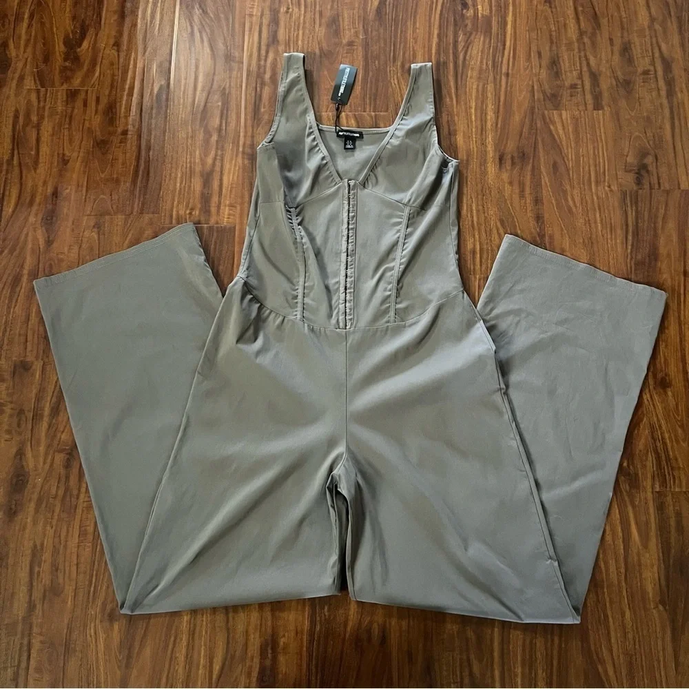 NWT PrettyLittleThing Taupe Hook and Eye Corset Detail Flared Jumpsuit size 12